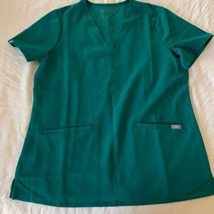 Figs Casma Three-Pocket Scrub Top